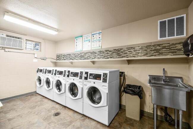 Building Photo - 6202 Friars Rd