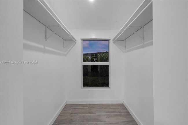Building Photo - 7516 NW 44th Ct