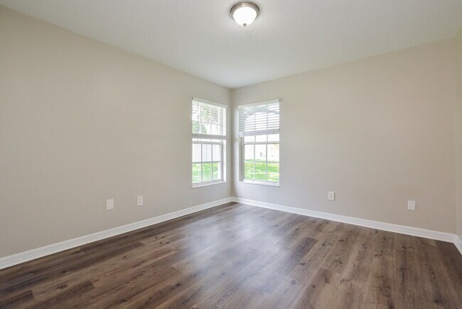 Building Photo - 2294 Lake Pointe Cir