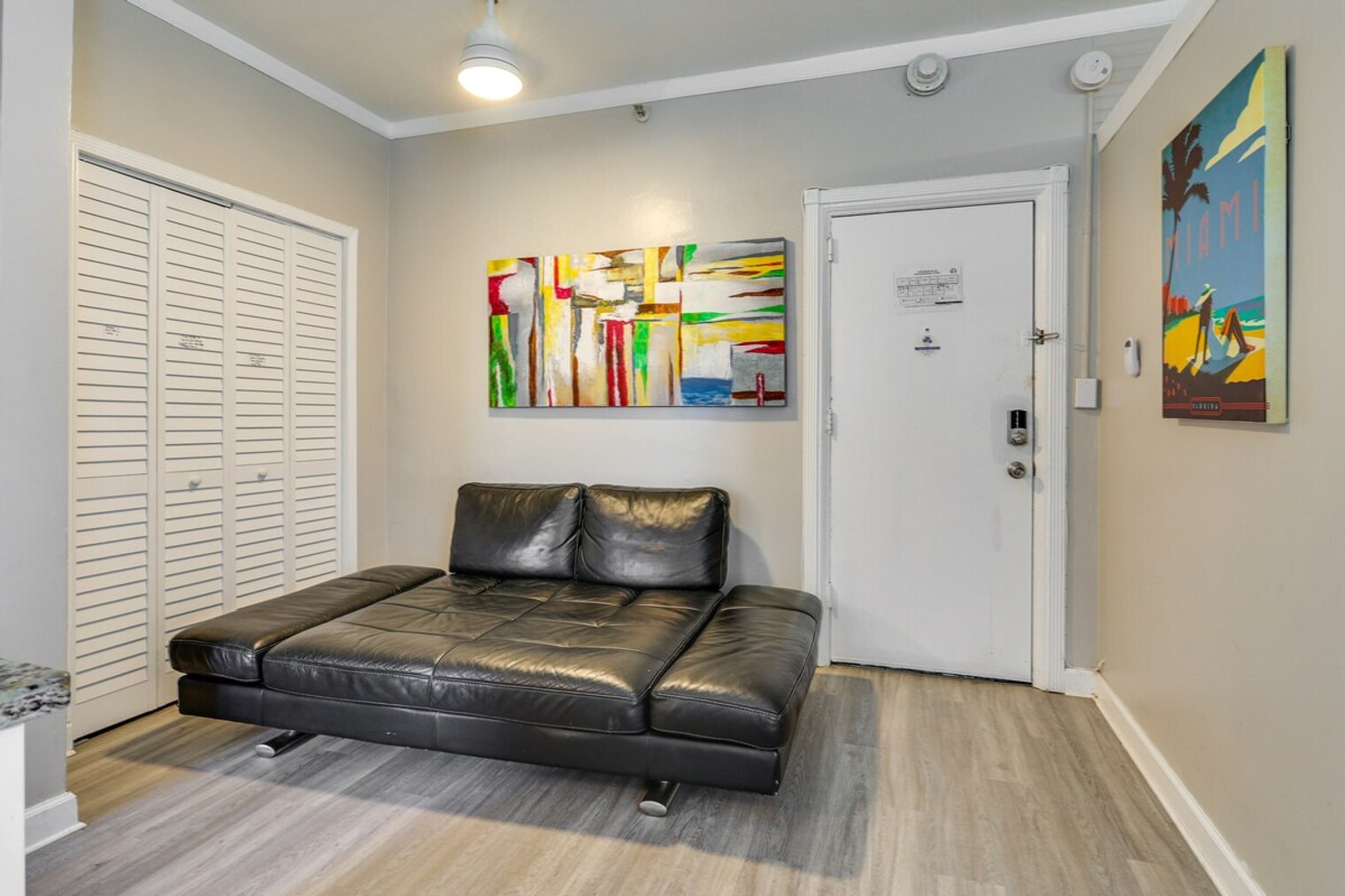 Building Photo - 3700 Collins Ave