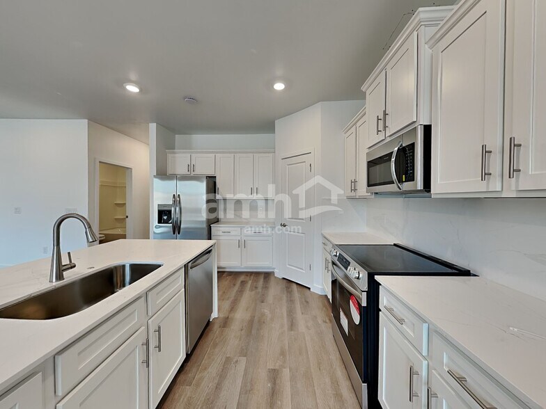 Building Photo - 7417 S Paseo Monte de Oro