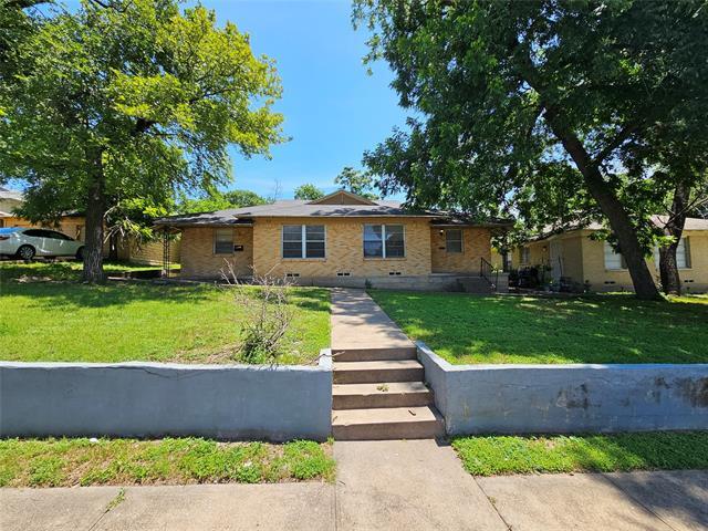 Building Photo - 912 Harlandale Ave