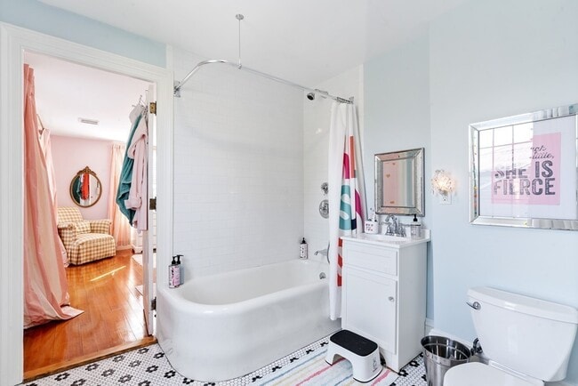 Building Photo - 205 Sohier St