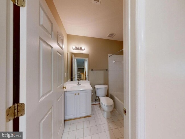 Building Photo - 9321 Hundith Hill Ct