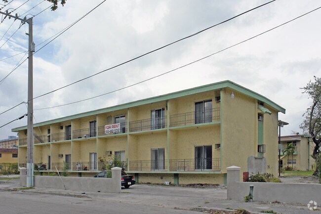 Airport Lakes - Airport Lake Apts