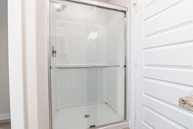 Building Photo - 6106 Purtis Crk Dr