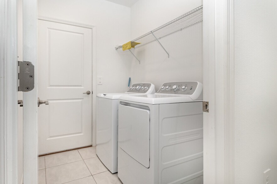 Building Photo - 176 Citrine Loop