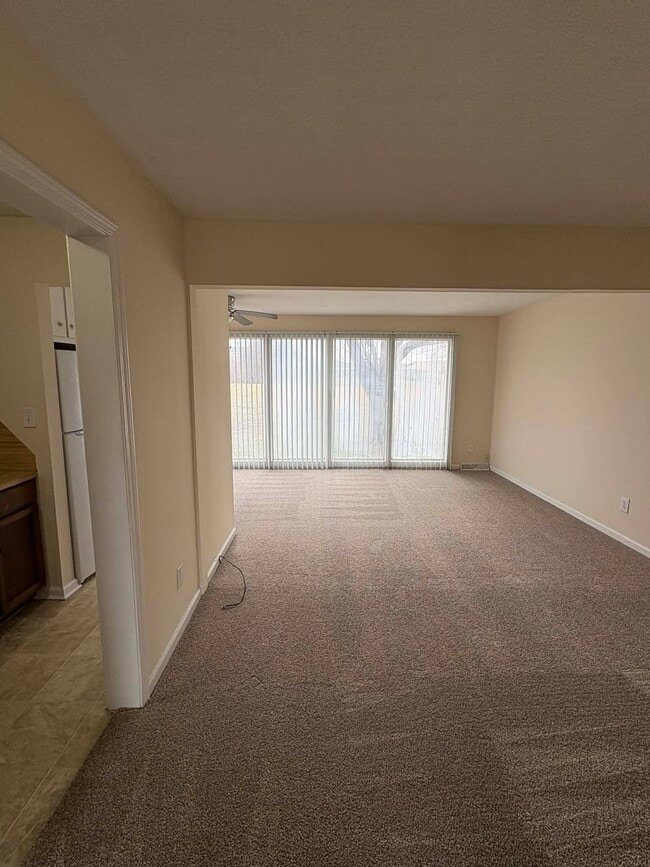 Building Photo - 1615 Highland Way