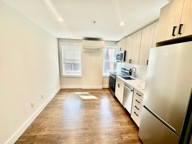 Building Photo - 366 Hanover St