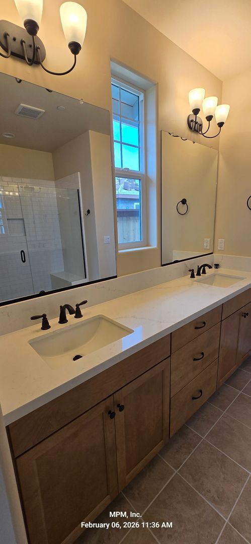 Building Photo - lovely 3 bedroom home the Vintage 55 and over community