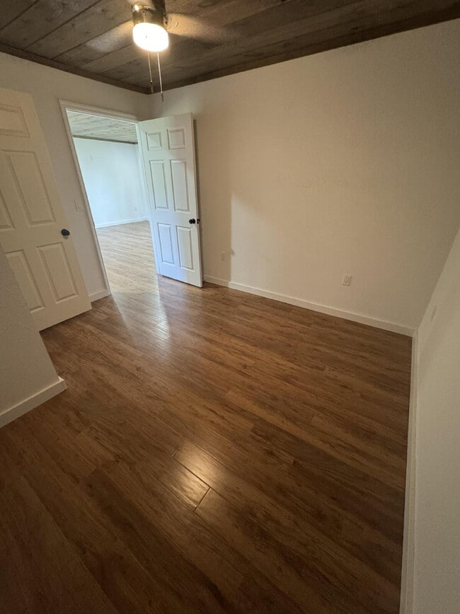 Building Photo - 1885 Everett Rd