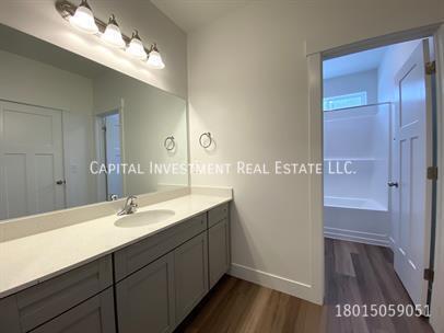 Building Photo - 947 W Coral Charm Wy