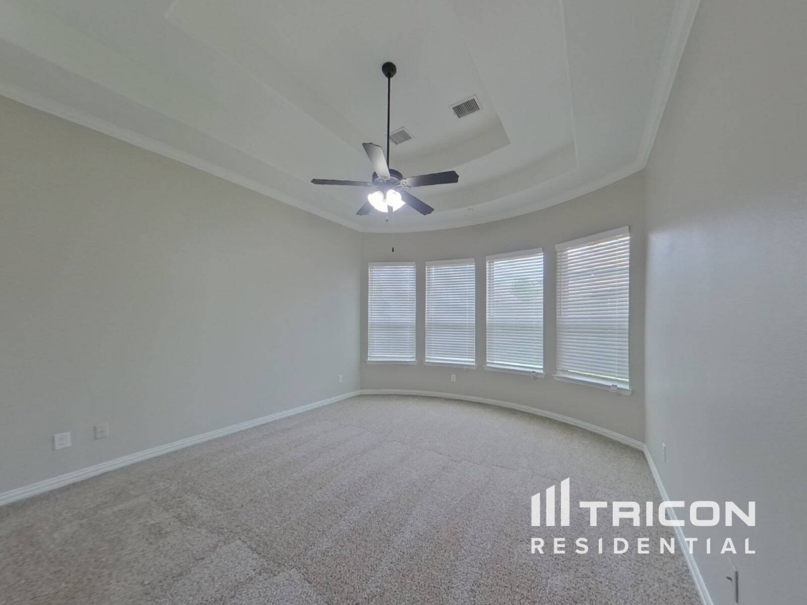 Building Photo - 5616 Granada Dr