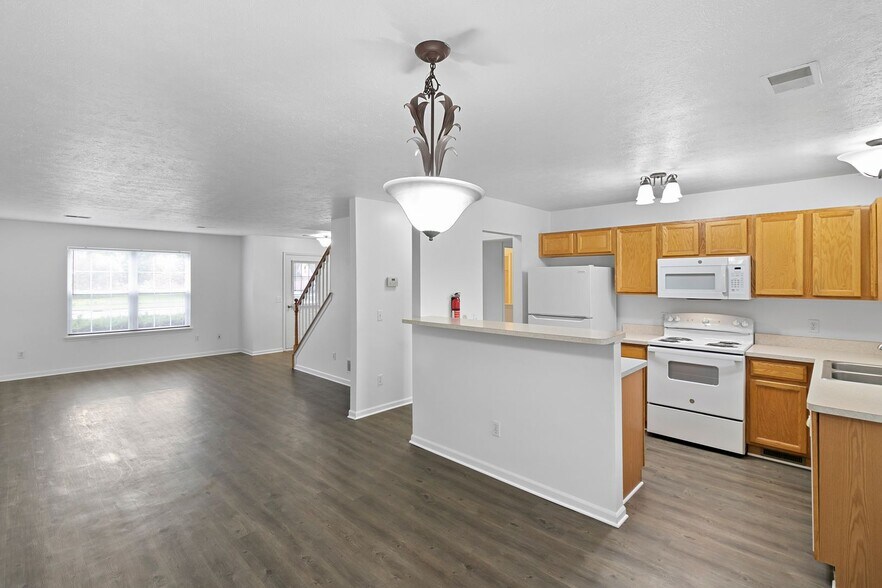 Primary Photo - Cattail Lane Townhomes