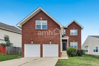 Building Photo - 305 School House Ct