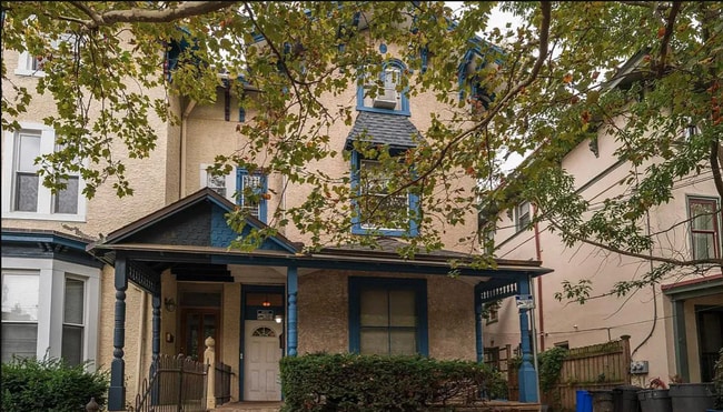 Building Photo - 413 N 33rd St