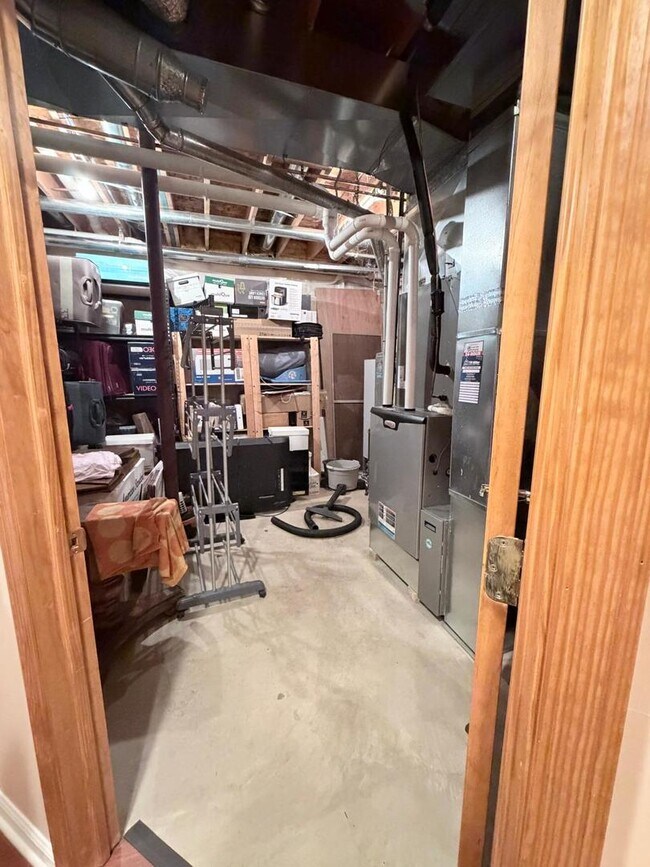 Building Photo - 3823 Sunburst Ln