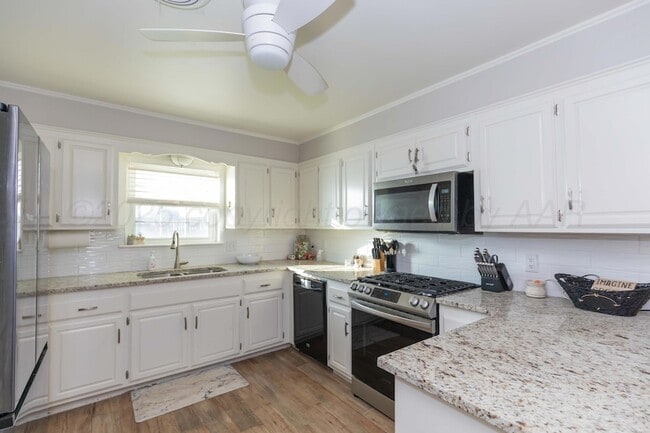 Building Photo - 4203 Woodfield St