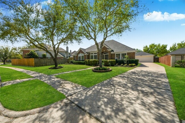 Building Photo - 2622 Stonebury Ln