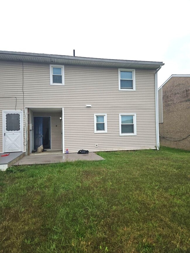 Building Photo - Newly renovated, affordable, 3 bed/1 bath ...