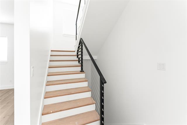 Building Photo - 1105 Poindexter St