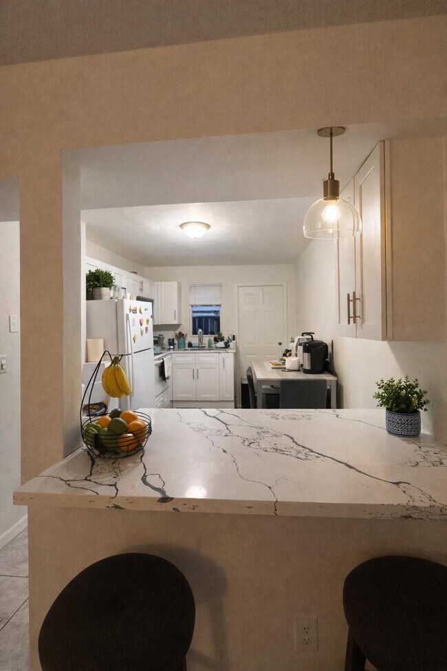 Building Photo - 4130 SW 20th St