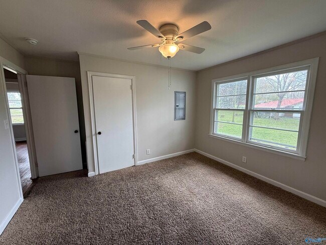 Building Photo - 804 Williams St