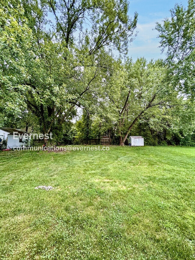 Building Photo - 10813 Bluebell Dr