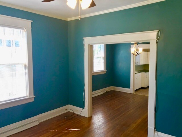 Building Photo - 306 Oakridge Blvd