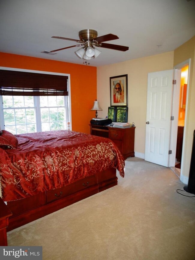 Building Photo - 6453 Swimmer Row Way