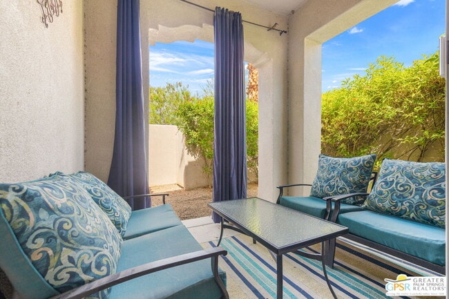 Building Photo - 88 Vía Las Flores