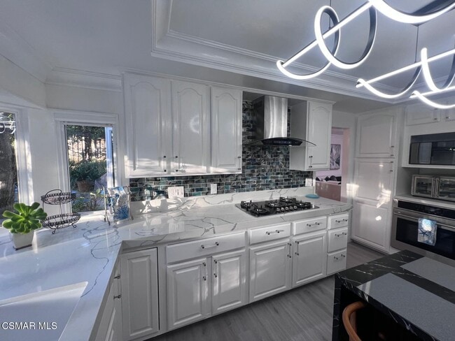 Building Photo - 379 S Greenway Ave