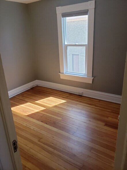 Building Photo - 2755 Lafayette St