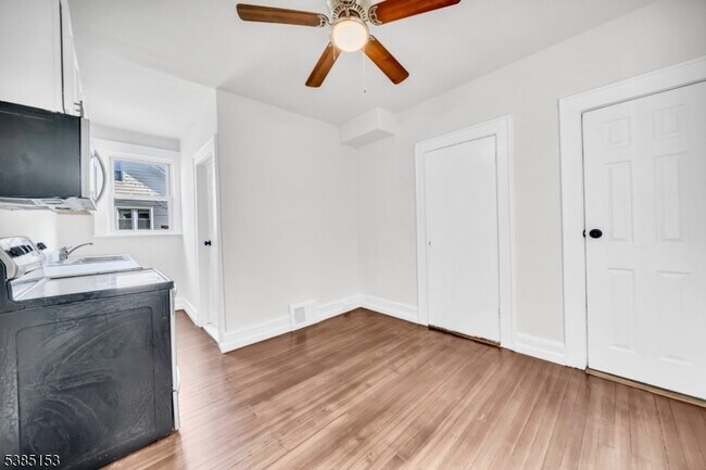 Building Photo - 1451 Franklin St