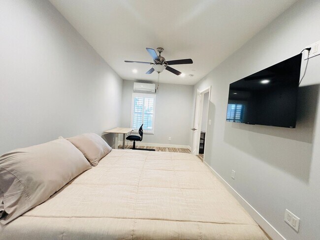 Building Photo - 8828 Haas Ave