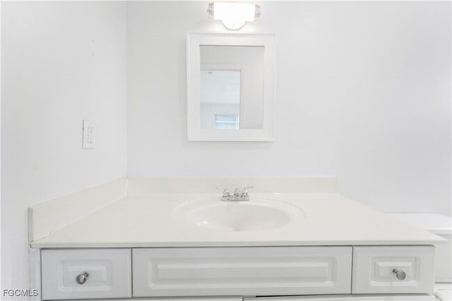 Building Photo - 2927 SE 15th Pl