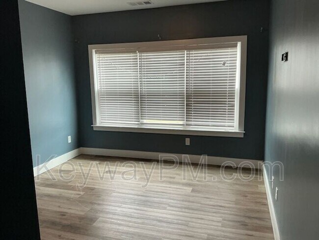 Building Photo - 658 Broadsword Wy