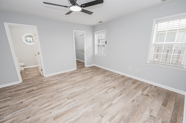 Building Photo - 212 Forest Park Dr