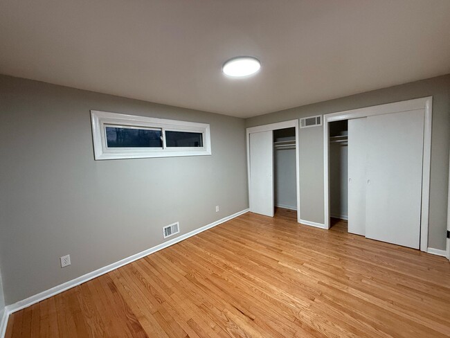 Building Photo - 9900 Richmond Dr