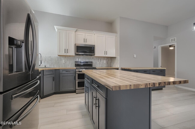 Building Photo - 4917 Marcella Santillana