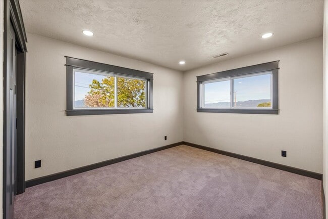 Building Photo - 2477 Coker Butte Rd