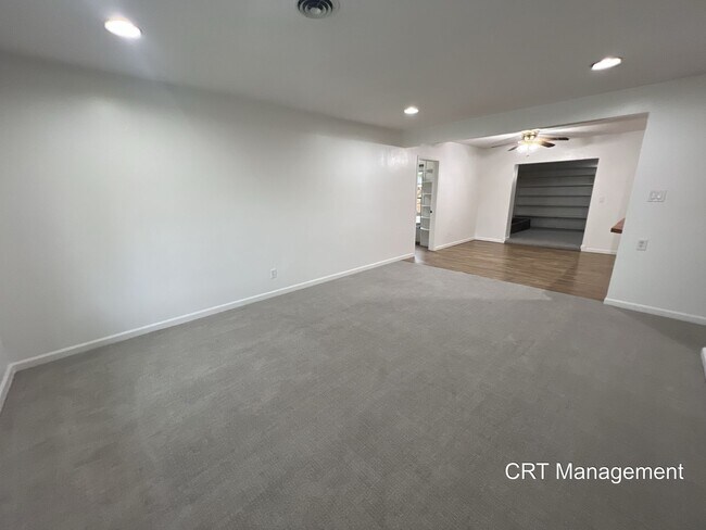 Building Photo - Charming 4-Bedroom Brick Ranch with Spacio...