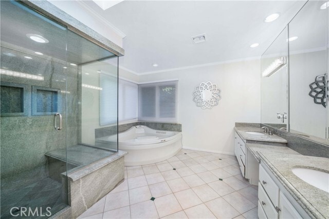 Building Photo - 2714 Club Dr