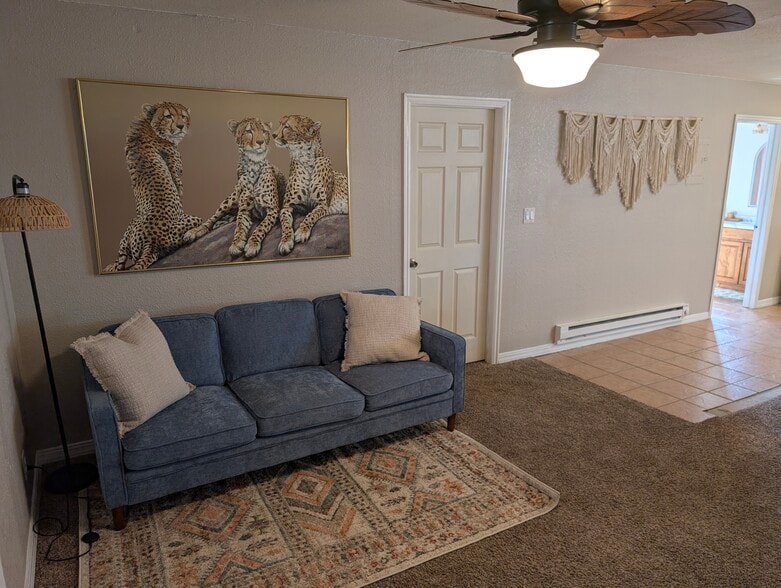 Building Photo - 741 Elm St