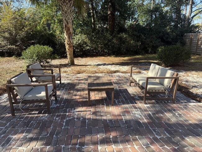 Building Photo - 4605 Skidaway Rd