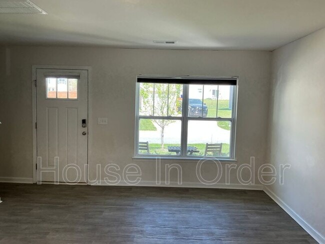 Building Photo - 341 Oak Br Rd