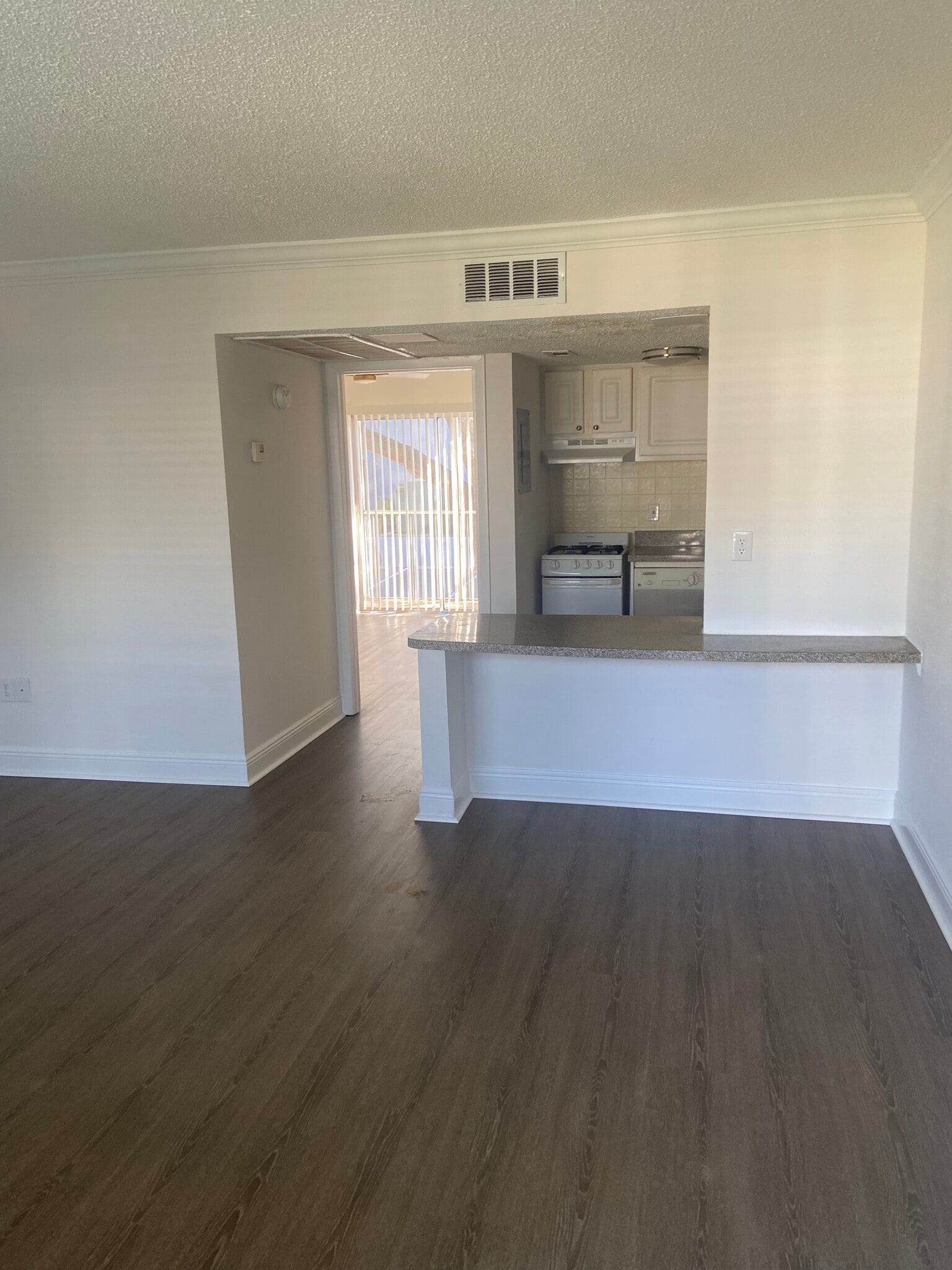 Building Photo - 125 Water Front Way