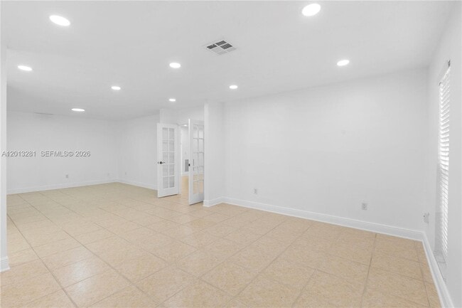 Building Photo - 5770 SW 55th St