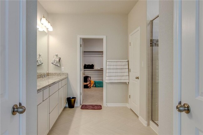 Building Photo - 2920 Coral Valley Dr