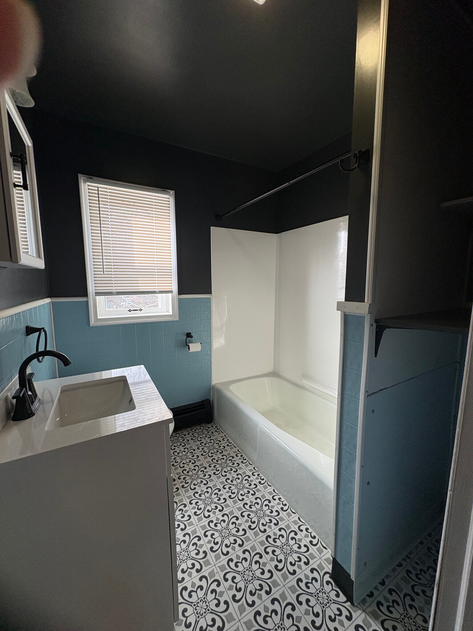 Building Photo - 25 Saint David St